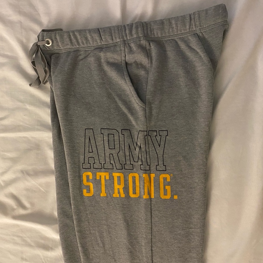 Army Strong Sweatpants